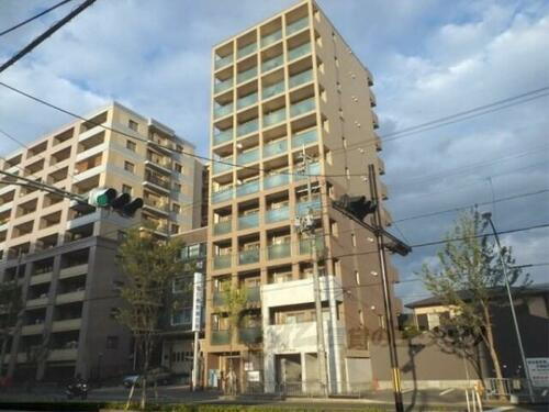 ロイヤルシティ西大路 11階建