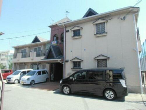 大阪府茨木市中津町 2階建