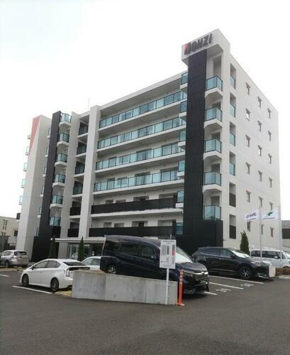 ガーデンコート富沢 7階建