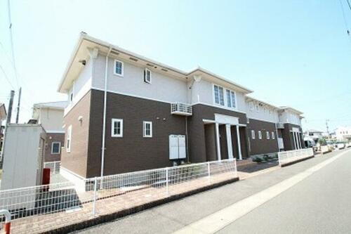 熊本県熊本市南区白藤１丁目 2階建