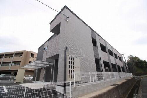 岡山県岡山市中区国富１丁目 2階建 築2年12ヶ月