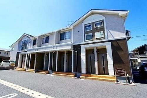 熊本県熊本市南区白藤１丁目 2階建