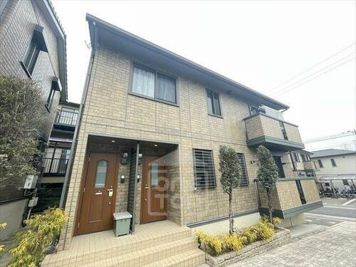 大阪府茨木市郡山２丁目 2階建