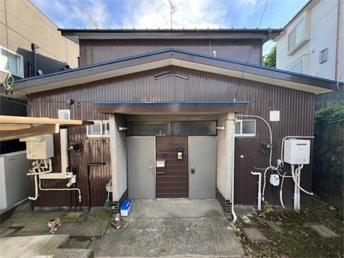 持丸アパート 2階建