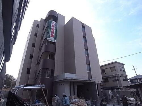 パインコート・平磯 6階建