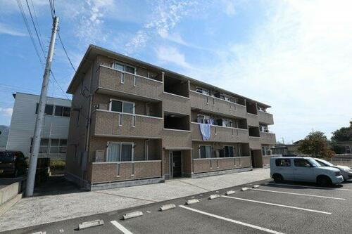 山梨県甲府市荒川２丁目 3階建 築16年6ヶ月