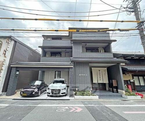 京都府京都市中京区大恩寺町 3階建