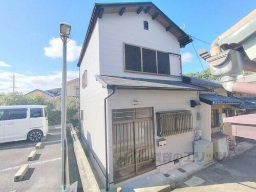 奈良県奈良市川上町 2階建