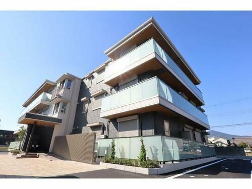 奈良県香芝市五位堂４丁目 築1年4ヶ月 3階建