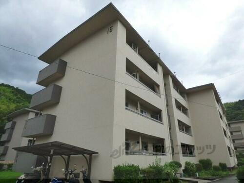 京都府乙訓郡大山崎町字円明寺小字西法寺 4階建 築52年7ヶ月