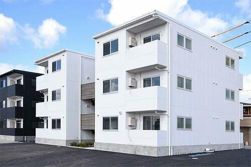 ピース・コウセイ古川 3階建