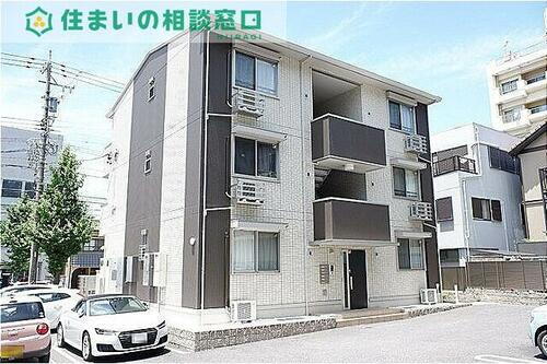 愛知県岡崎市明大寺町字狐塚 3階建 築10年4ヶ月