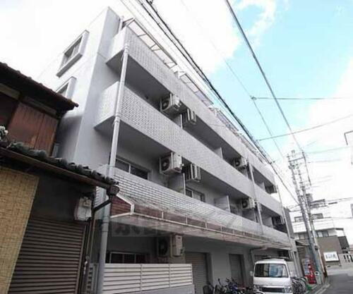 京都府京都市伏見区深草キトロ町 4階建