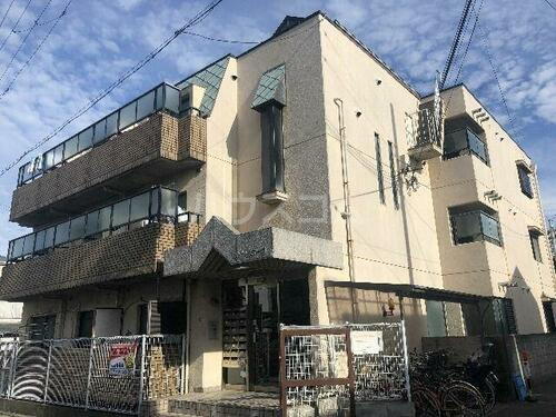 大阪府豊中市螢池北町３丁目 3階建