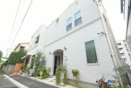 Ａｌｉｃｅ　Ｇａｒｄｅｎ　Ｈｉｌｌｓ 3階建