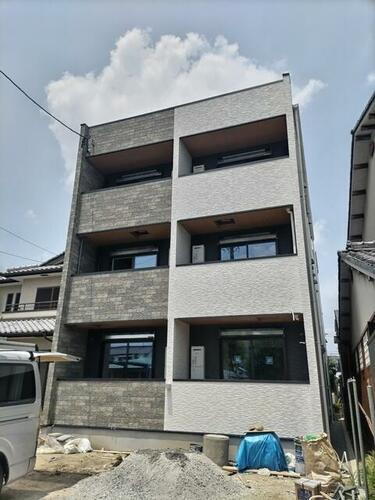 ＭＯＶＥ一宮ＷＥＳＴ 3階建