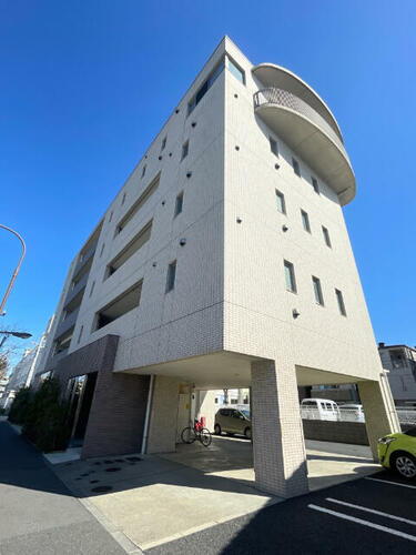 ブラヴール 5階建