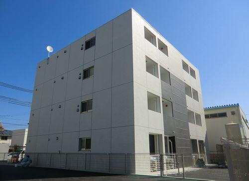 ブリーズコート城北 4階建