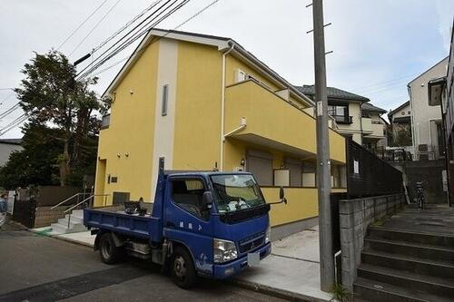 リーシー菊名 2階建