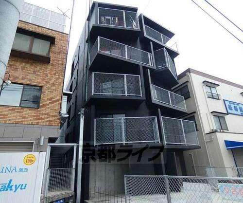 ＰＬＡＴＩＮＵＭ 5階建