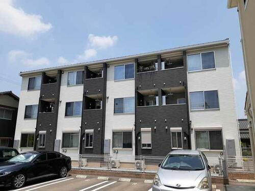福岡県春日市春日２丁目 地上3階地下2階建 築3年11ヶ月