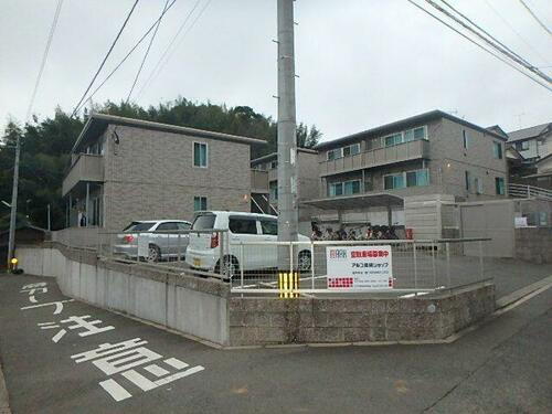 福岡県福岡市東区香椎４丁目 2階建