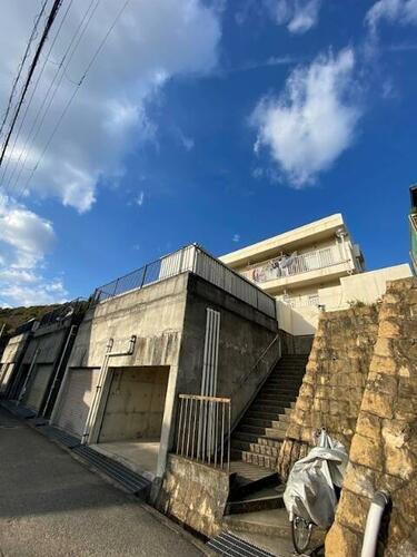 兵庫県姫路市西新在家２丁目 2階建