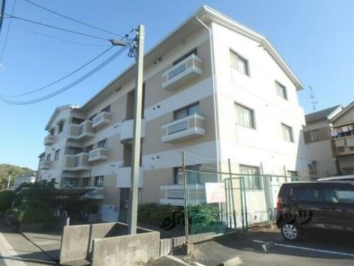 京都府長岡京市今里４丁目 3階建