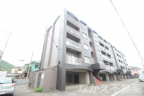 徳島県阿南市見能林町下志んじやく 5階建