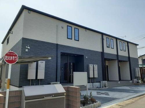 サン　ウィステリア 2階建