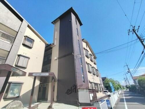 奈良県生駒市小瀬町 3階建