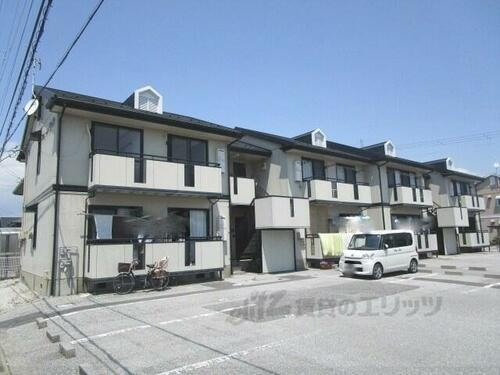 滋賀県長浜市弥高町 2階建