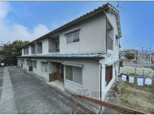 奈良県御所市末広町 2階建