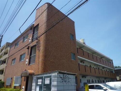 東京都調布市菊野台２丁目 3階建