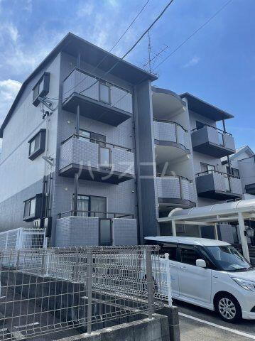リヴェール保呂 3階建