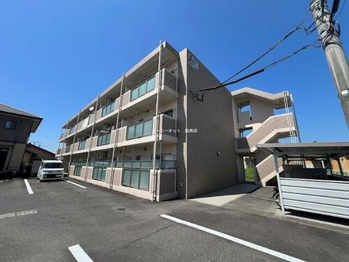 アクロス 3階建