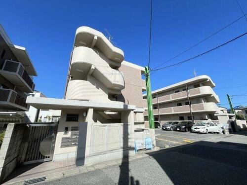グッドヴィレッジ一番館 3階建