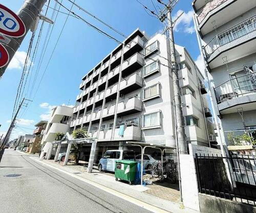 エクラ桂駅前 6階建