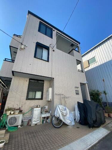 サンハイム金子 3階建