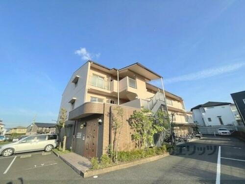 リジェール菅原 3階建