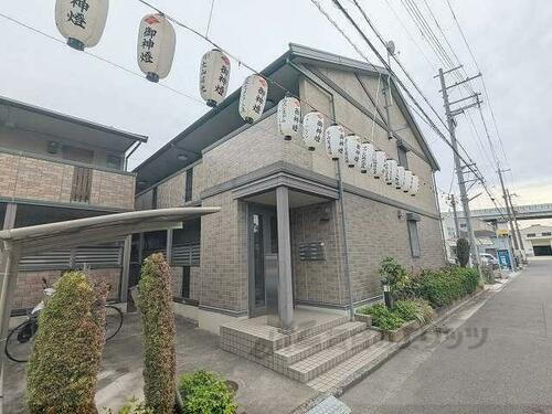 大阪府東大阪市角田１丁目 2階建