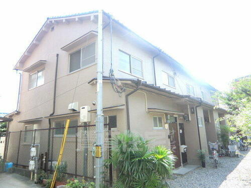 大阪府池田市桃園１丁目 2階建
