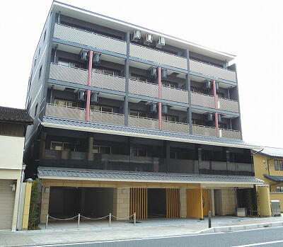 エステムプラザ京都三条大橋 5階建