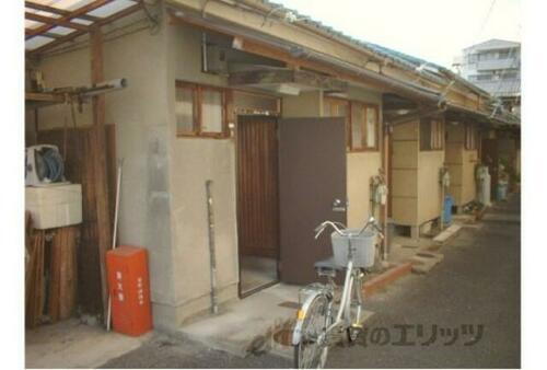 京都府京都市右京区西京極東町 平屋建て