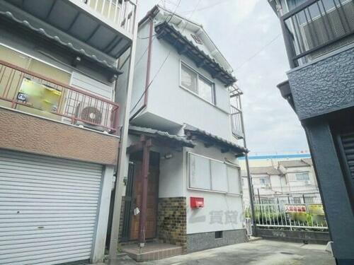 大阪府枚方市長尾北町１丁目 2階建