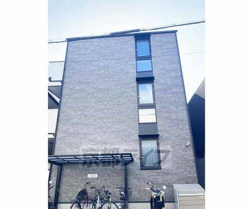 京都府京都市伏見区淀本町 築3年4ヶ月 3階建