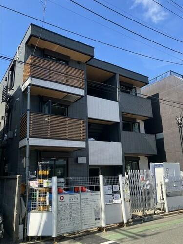 東京都町田市中町２丁目 3階建 