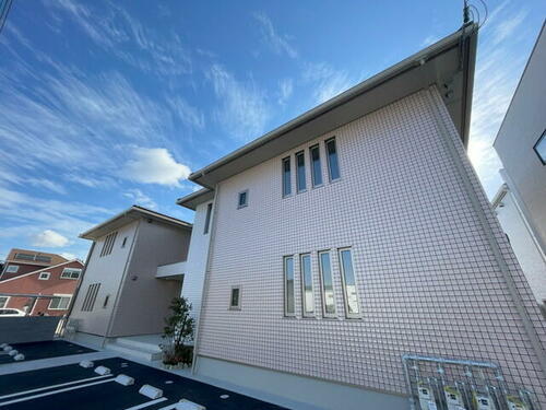 兵庫県明石市大久保町八木 2階建