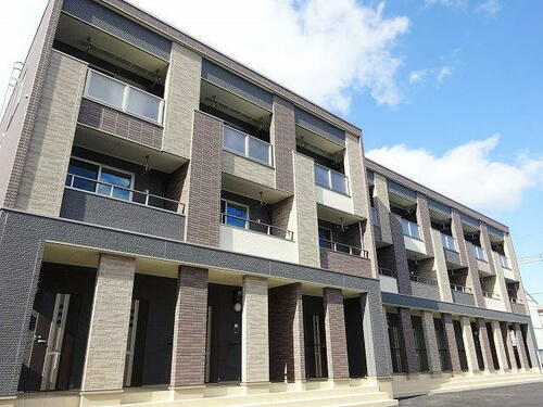 兵庫県神戸市西区池上２丁目 3階建
