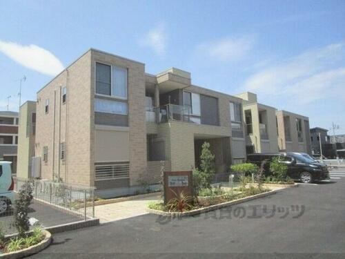 滋賀県栗東市小柿４丁目 築1年未満 2階建